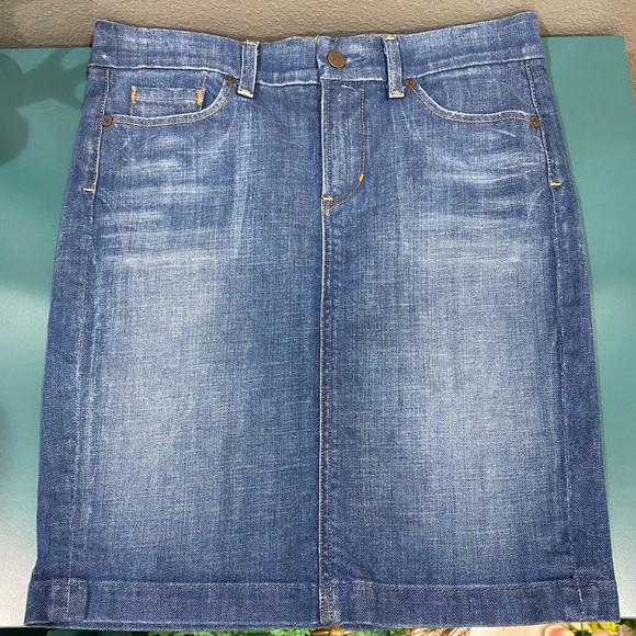 Citizens Of Humanity Dresses & Skirts - 🎉Citizens of humanity denim stretch pencil skirt with back slit 27
